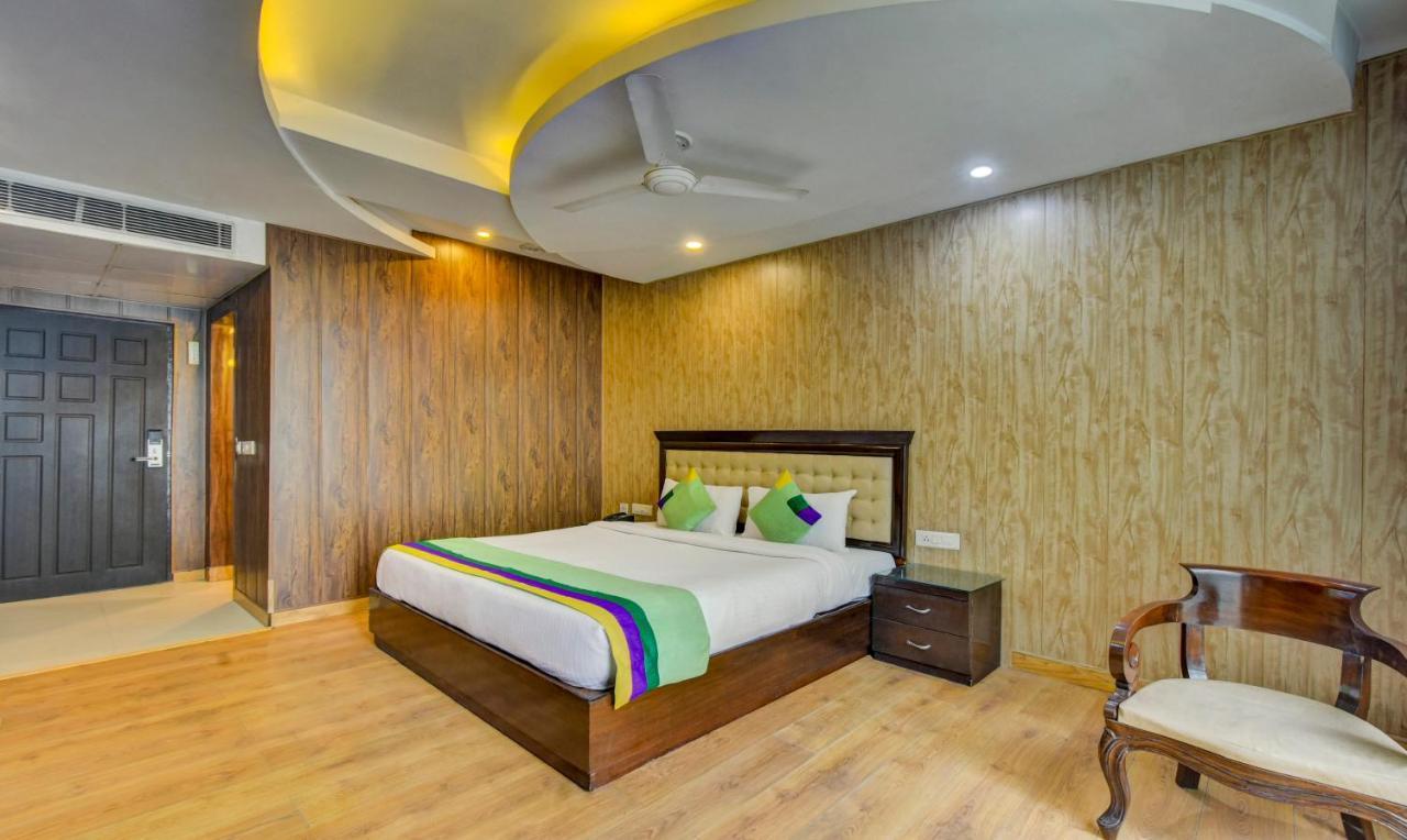 Treebo Elysee, Patel Nagar Dehradún Kültér fotó